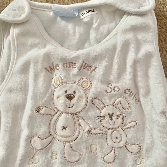 Sleepsacks - 2 qtys 0-6months - Picture 2 of 5